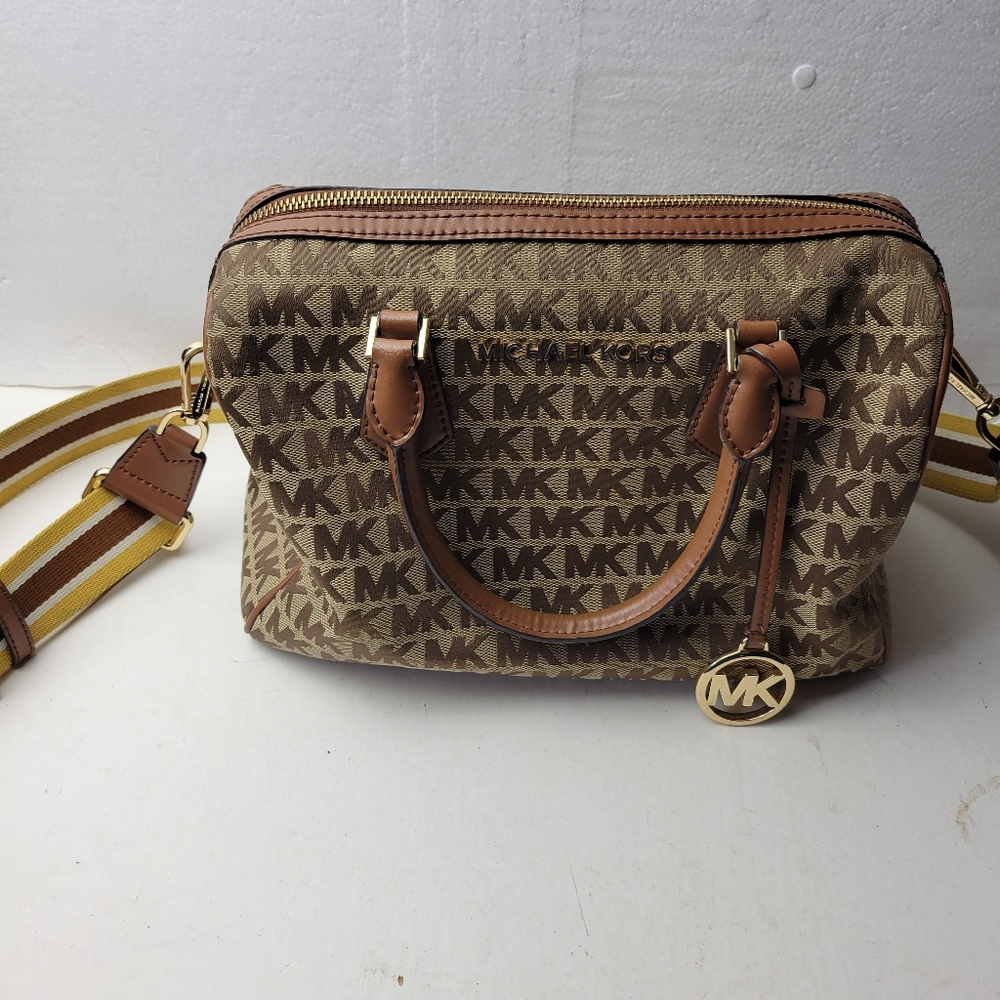 Michael Kors Bedford Large Duffle Purse - BG/Ebony